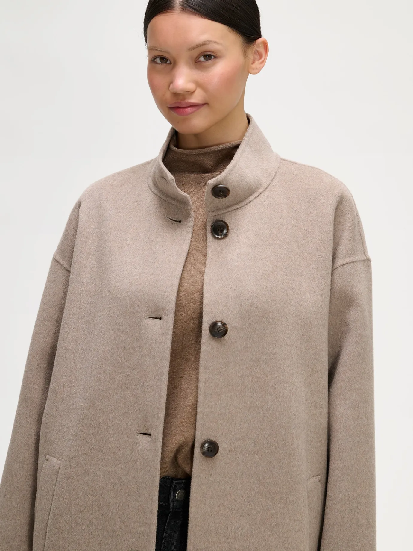 Takit, Jakut Ja Liivit-Nanso ELLE pitkä villakangastakki - Beige