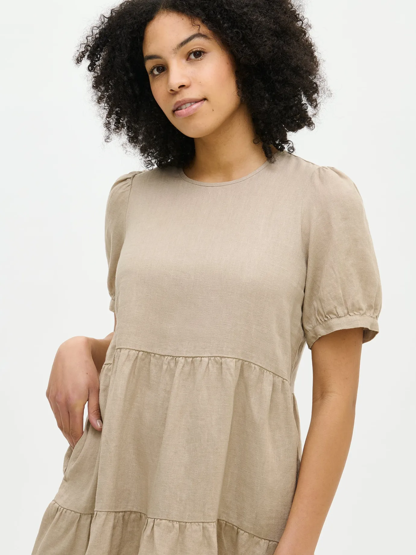 Pellavavaatteet|Mekot-Nanso SARASTUS lyhyt pellavamekko - Beige